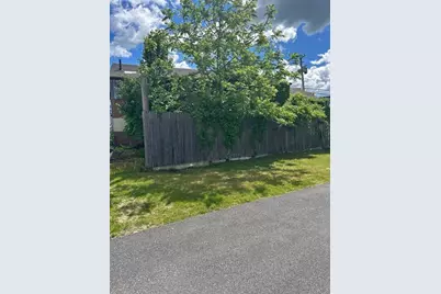 1337 Ashley Blvd, New Bedford, MA 02745 - Photo 4
