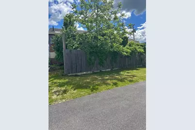1337 Ashley Blvd, New Bedford, MA 02745 - Photo 4