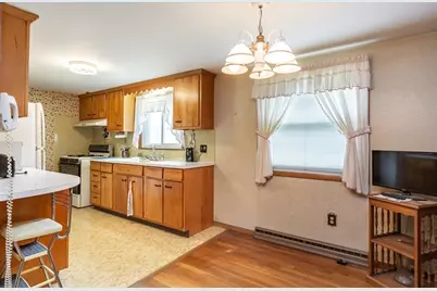 244 Connecticut Ave, Somerset, MA 02726 - Photo 12