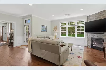 11 Executive Drive #113, Stoneham, MA 02180 - Photo 4