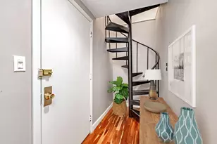24 Hancock St, Boston, MA 02114 - Photo 8
