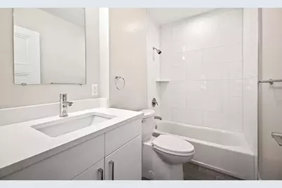 425 Lagrange St #210, Boston, MA 02132 - Photo 8