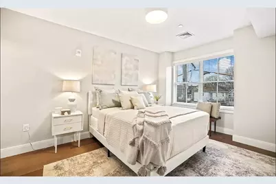 425 Lagrange St #210, Boston, MA 02132 - Photo 6