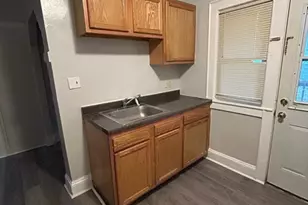 17 Leyfred Terrace, Springfield, MA 01108 - Photo 6