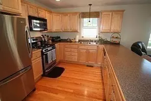 42 Castine St, Worcester, MA 01606 - Photo 8