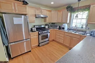 42 Castine St, Worcester, MA 01606 - Photo 10
