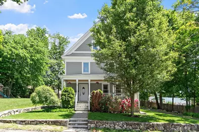 15 Bennett St, Hudson, MA 01749 - Photo 2