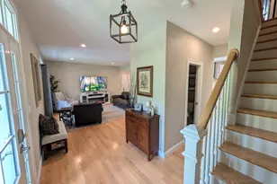 2 Seabiscuit Dr, Plymouth, MA 02360 - Photo 8