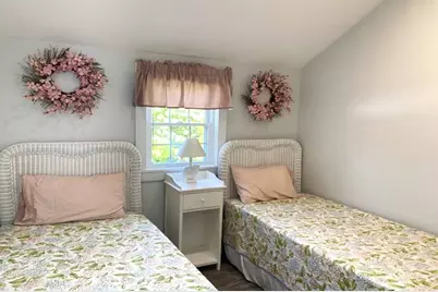 10 Wharf Ave, Mashpee, MA 02649 - Photo 18