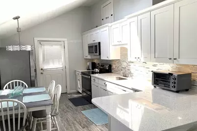 10 Wharf Ave, Mashpee, MA 02649 - Photo 8