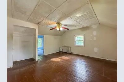 484 S Franklin St, Holbrook, MA 02343 - Photo 6