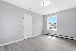 250-252 Main St, Boston, MA 02129 - Photo 16