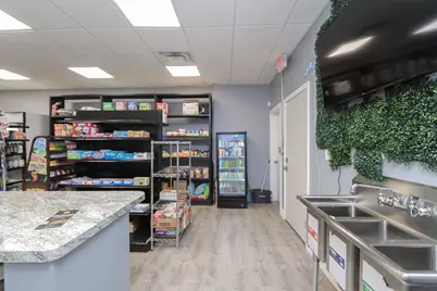 10 Taylor St, Chicopee, MA 01020 - Photo 22