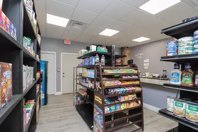 10 Taylor St, Chicopee, MA 01020 - Photo 24