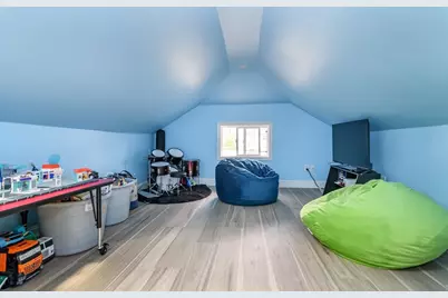 18 Hammond Rd, Natick, MA 01760 - Photo 16