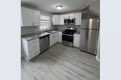 84 Cabot St #14, Beverly, MA 01915 - Photo 2
