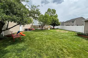 266 Christopher Dr, Springfield, MA 01129 - Photo 22