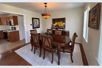 266 Christopher Dr, Springfield, MA 01129 - Photo 8