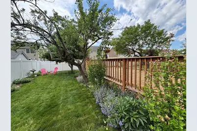 266 Christopher Dr, Springfield, MA 01129 - Photo 20