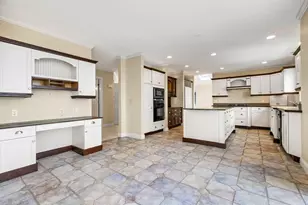 42 Oak Bluff Cir, Plymouth, MA 02360 - Photo 12