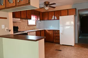 281 Chauncey Walker St, Belchertown, MA 01007 - Photo 2