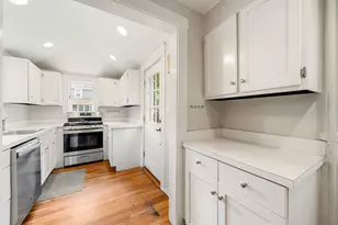 678 Boston Post Rd, Weston, MA 02493 - Photo 10