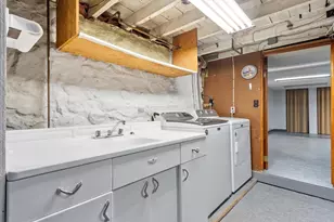 156 Gershom Ave, Lowell, MA 01854 - Photo 30
