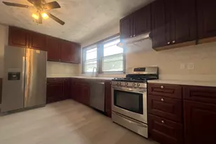 21 Hillside St, Lowell, MA 01851 - Photo 6