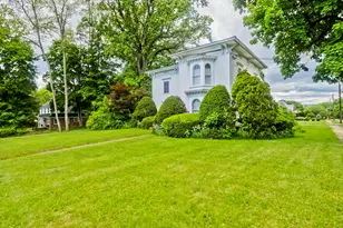109 College St, South Hadley, MA 01075 - Photo 2