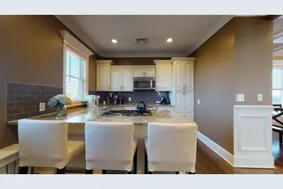 539 E 7th St #3, Boston, MA 02127 - Photo 2