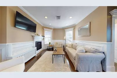 539 E 7th St #3, Boston, MA 02127 - Photo 8