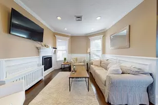 539 E 7th St, Boston, MA 02127 - Photo 8