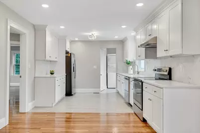 37-39 Lewis Rd #1, Belmont, MA 02478 - Photo 4
