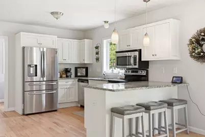 7 Whispering Pines Dr, Plymouth, MA 02360 - Photo 4