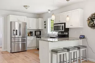 7 Whispering Pines Dr, Plymouth, MA 02360 - Photo 4