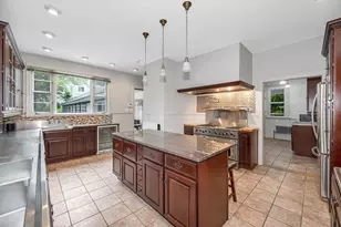 305 Andover St, Lowell, MA 01852 - Photo 16