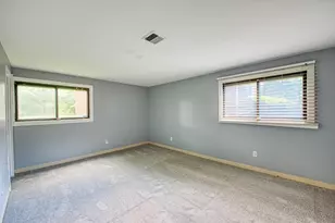 221 Oak St, Brockton, MA 02301 - Photo 12