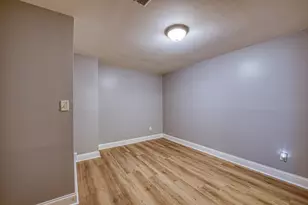 221 Oak St, Brockton, MA 02301 - Photo 8