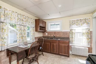 58-60 Morton St, West Springfield, MA 01089 - Photo 8