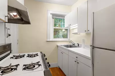 590 Washington St #3, Brookline, MA 02446 - Photo 10