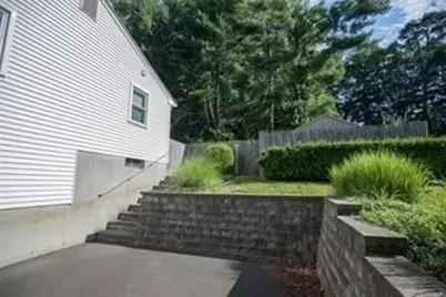 27 Country Club Dr, Westfield, MA 01085 - Photo 34