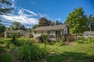 27 Country Club Dr, Westfield, MA 01085 - Photo 4