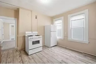 201 Main St, Springfield, MA 01151 - Photo 8