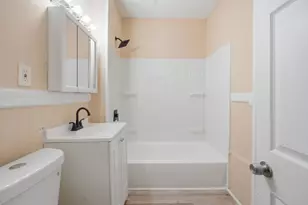 201 Main St, Springfield, MA 01151 - Photo 18