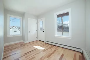 10 Duffley Ct, Brookline, MA 02467 - Photo 2
