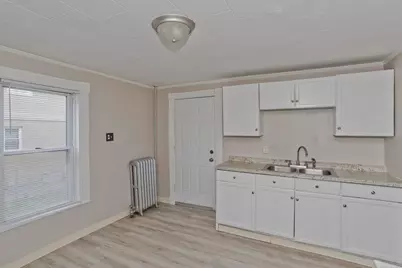 45 Orchard St, Springfield, MA 01107 - Photo 8