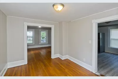 45 Orchard St, Springfield, MA 01107 - Photo 12