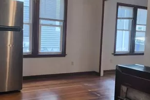 560 William St, Fall River, MA 02721 - Photo 4
