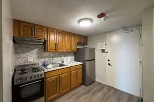 585 Revere Beach Pkwy, Revere, MA 02151 - Photo 8