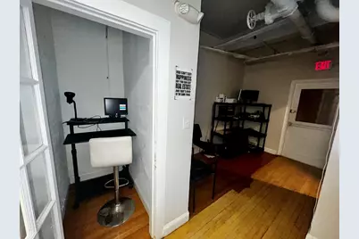 19 Pilgrim Rd, Boston, MA 02215 - Photo 8